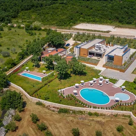 Villa Voliera, Papafigo Glamping-2