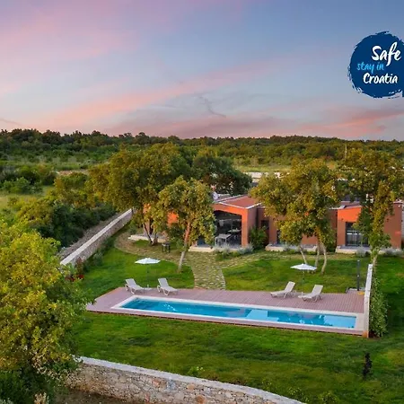 Villa Voliera, Papafigo Glamping-3